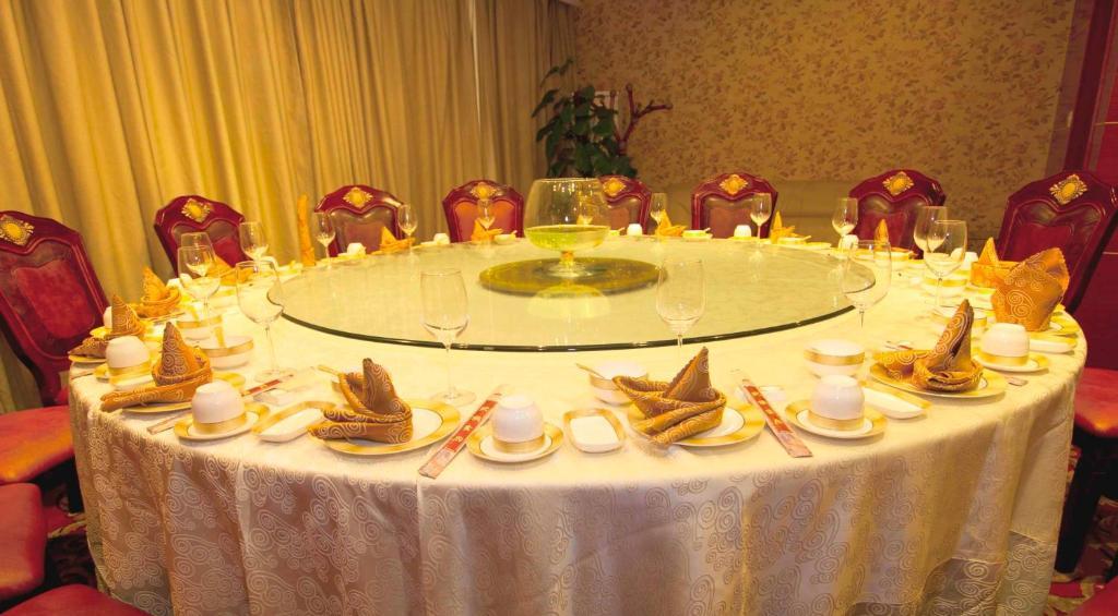 Tianhe Hotel Chengdu Bagian luar foto
