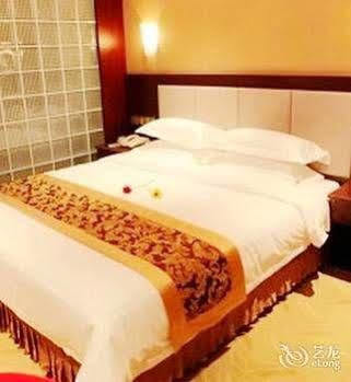 Tianhe Hotel Chengdu Bagian luar foto